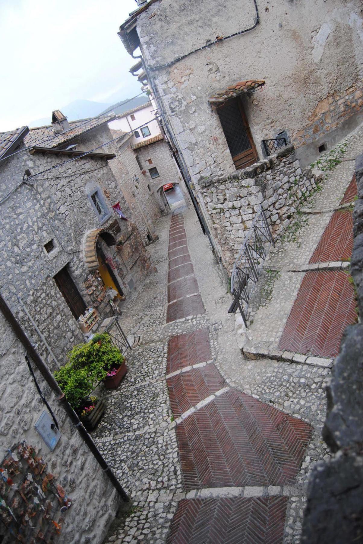 Locanda Il Falco Nero Fumone Exterior foto
